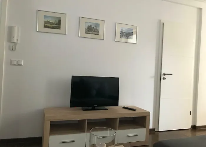 F & W Apartment