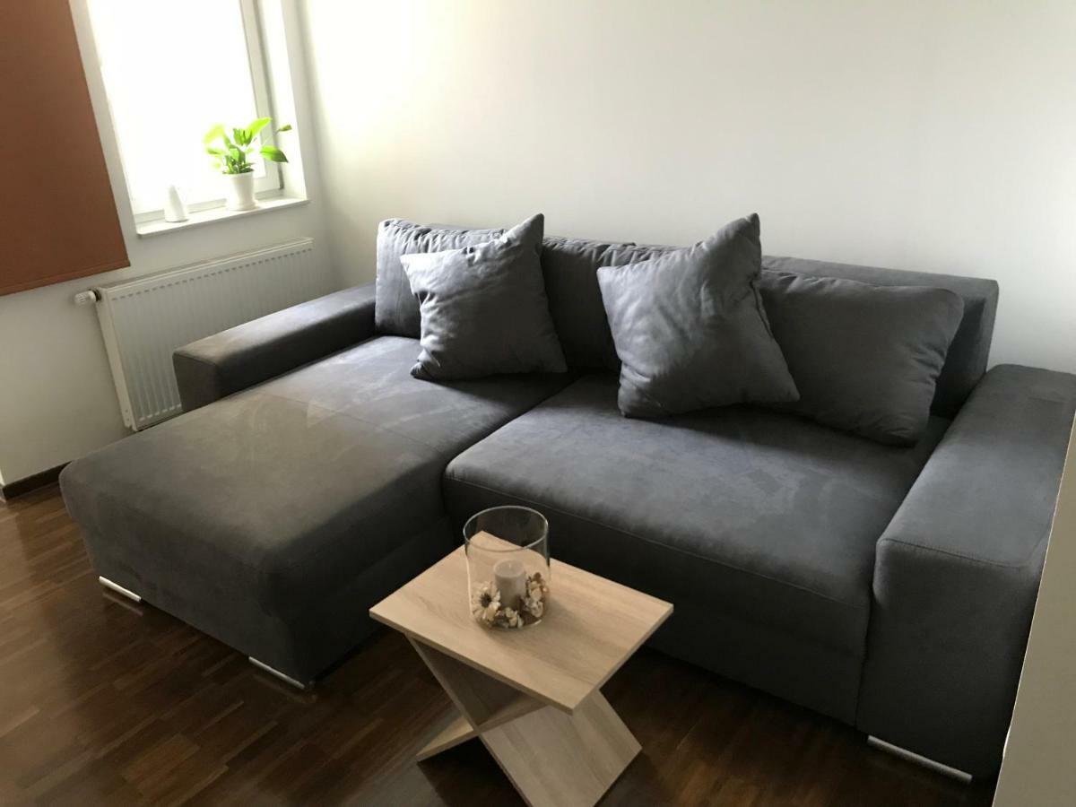 F & W Apartment *